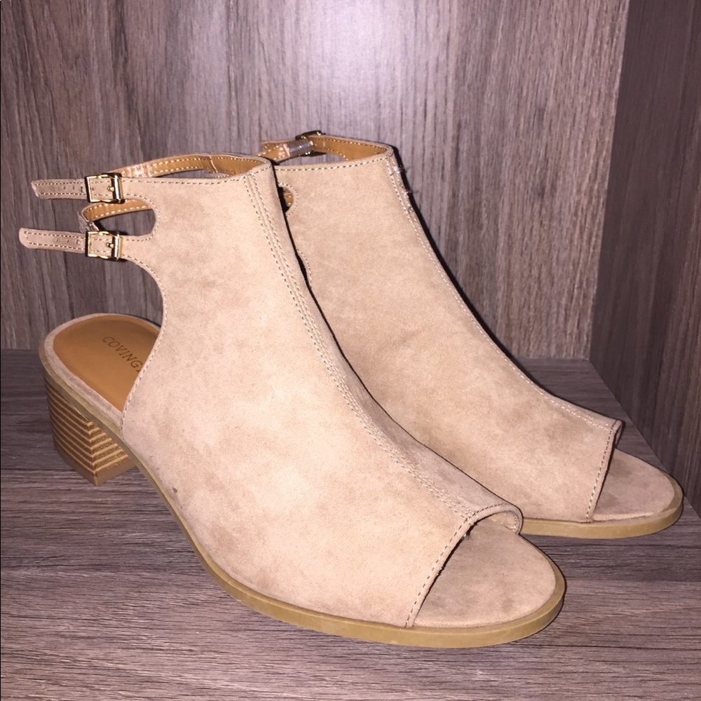 7 1/2 Covington booties